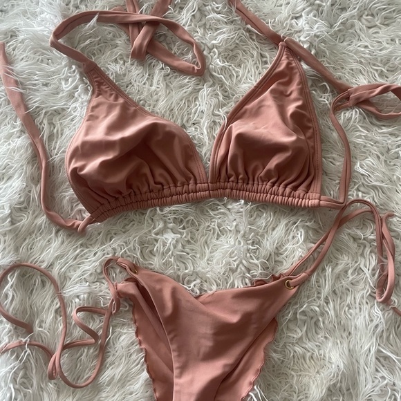 Luli fama DD top.  Rose color. Wavey ruched tie side bottoms size small - Picture 3 of 10